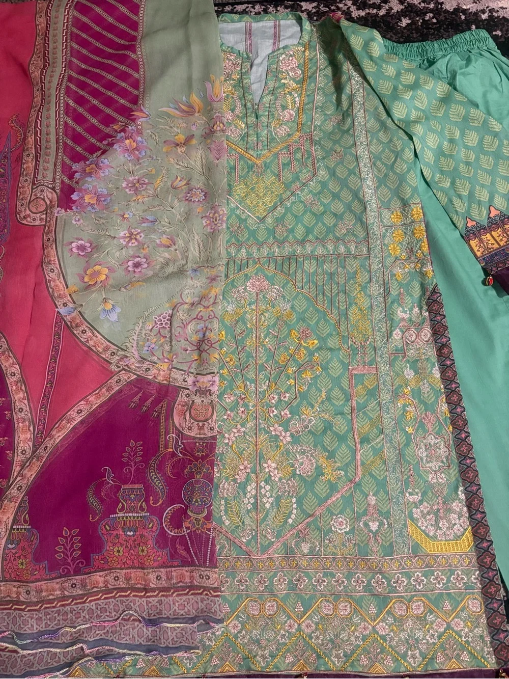 Embroidered Mint Green & Magenta Printed Ethnic Kurta Set